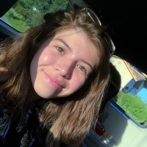 Meet your Posher, Alexis